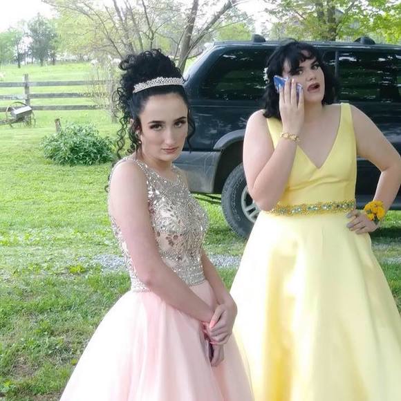 Meet your Posher, Randi - Picture 1 of 1